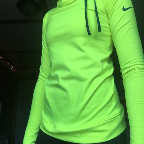 Nike Tops - Thermal Athletic Pullover